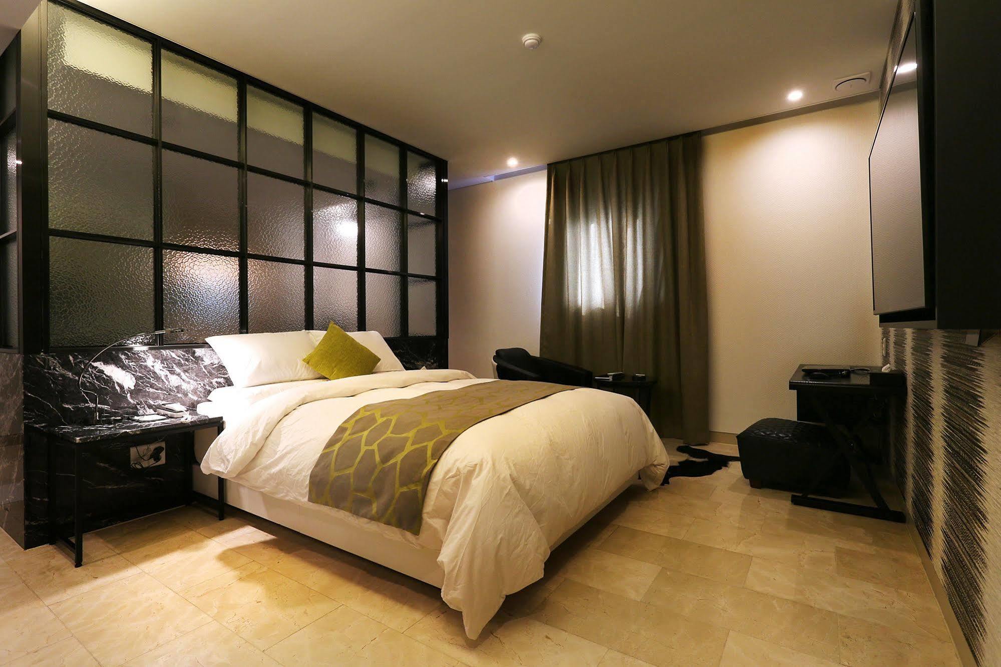 Circle Hotel Incheon Exterior photo